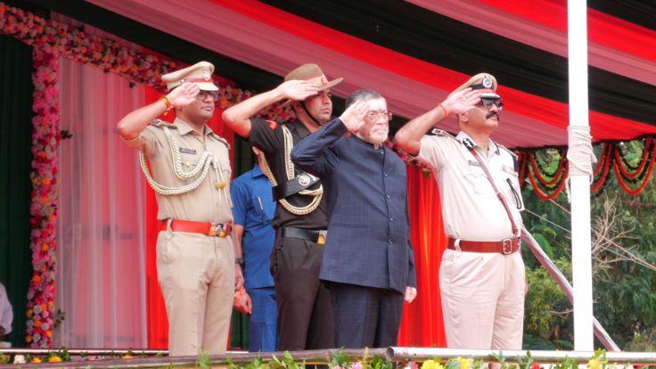 झारखंड में टूटी सालों पुरानी परंपरा, मोरहाबादी में राज्यपाल ने किया ध्वजारोहण